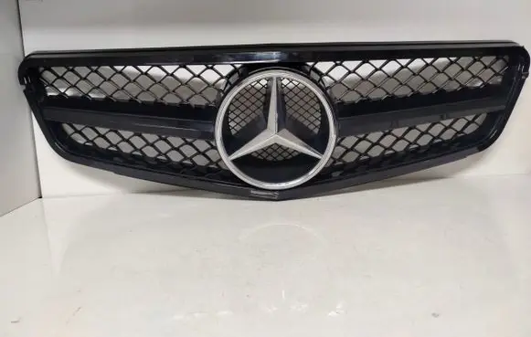 Mercedes-Benz E C207 W207 Front bumper upper radiator grill A2078880260