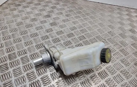 Opel Corsa E Brake fluid reservoir 0204800171