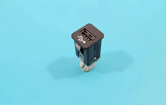 USB socket connector