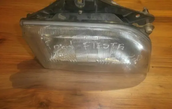 Ford Fiesta Headlight/headlamp 90fg13005a2a