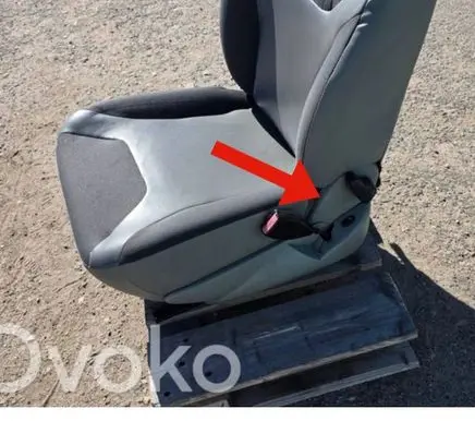 Opel Vivaro Seat trim 2777P217 2777P218
