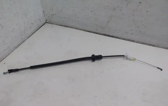 Volkswagen PASSAT B6 Rear door cable line 