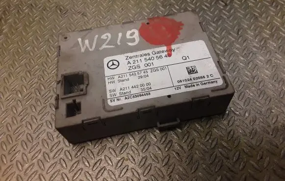 Mercedes-Benz CLS C219 Gateway control module 2115405645 A2115405645