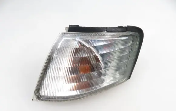 Nissan Primera Front indicator light