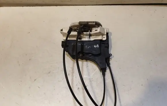 Mitsubishi Outlander Front door lock