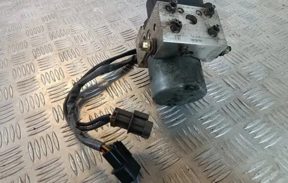 Mitsubishi Pajero ABS Pump MR289302