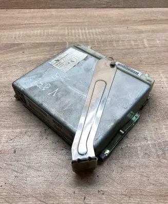 Volvo 850 Engine control unit/module ECU P09442008
