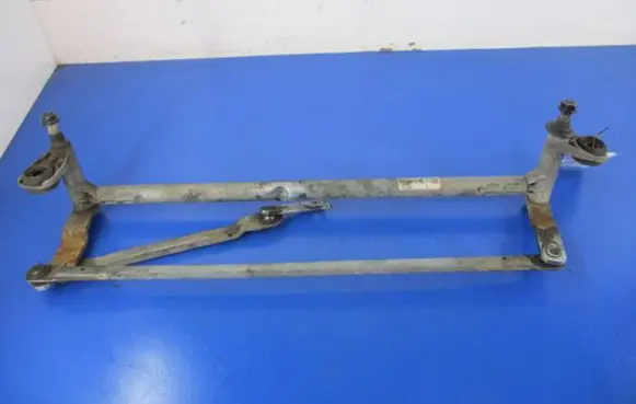 Volkswagen Jetta V Front wiper linkage and motor 1K1955023G