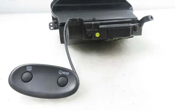 Toyota Yaris Speedometer (instrument cluster) 