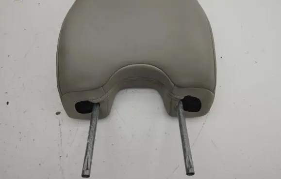 Volvo S80 Front seat headrest 