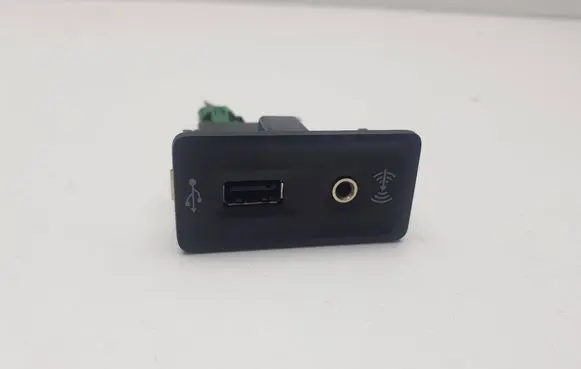 Volkswagen PASSAT B8 USB socket connector 5G0035222E 415018630090