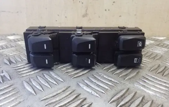 Hyundai ix35 Electric window control switch 935702Y8109P