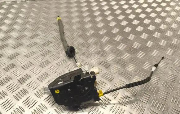 Audi A6 S6 C7 4G Rear door lock 4G0839015