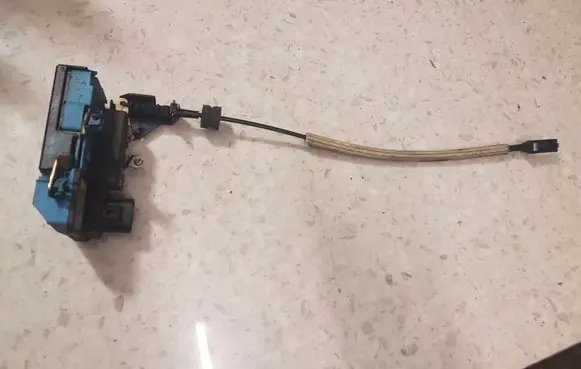 Volvo S60 Front door lock