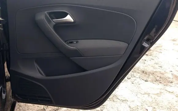 Volkswagen Polo V 6R Coupe rear side trim panel 