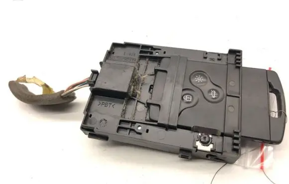 Renault Scenic III - Grand scenic III Ignition lock 285909828R