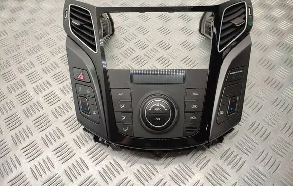 Hyundai i40 Dash center air vent grill 974103Z000 974203Z000 847403Z000