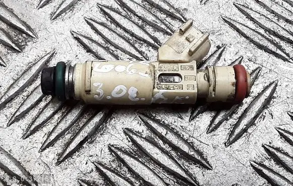 Ford Escape Fuel injector yl8ec2b