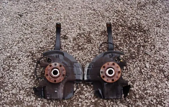 Alfa Romeo 159 Front wheel hub spindle knuckle