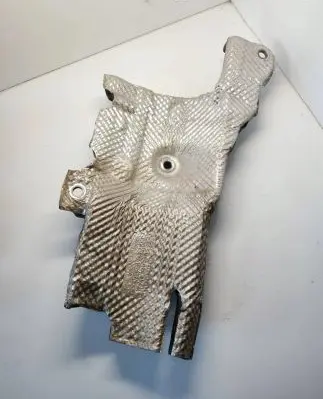 Volkswagen Golf VII Heat shield in engine bay 04L103954D
