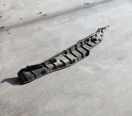 Toyota Hilux (AN120, AN130) Fender end trim 538270K020