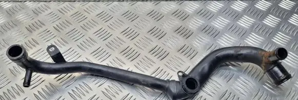 Audi A6 S6 C5 4B Engine coolant pipe/hose 059121071P