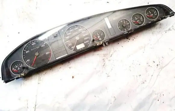 Audi A6 S6 C4 4A Speedometer (instrument cluster) 88311178 88311219