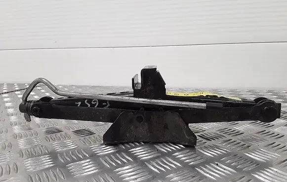 Ford Kuga I Tool set 8V4117080AB
