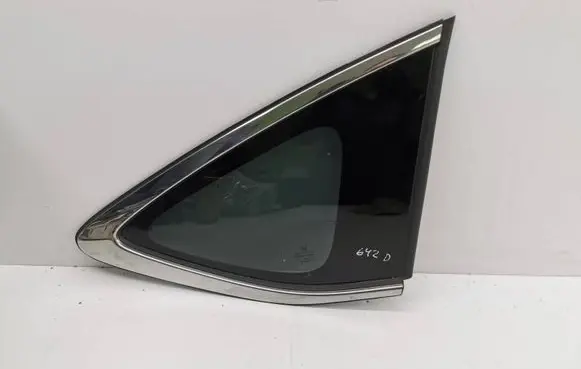 Honda CR-V Rear side window E643R006723 DOT24M101AS3