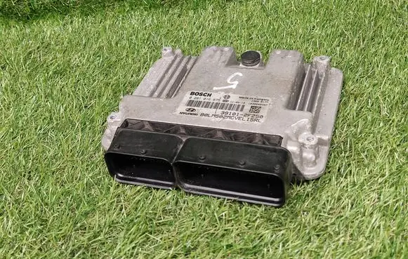 Hyundai ix35 Engine control unit/module ECU 391012F250 0281016675