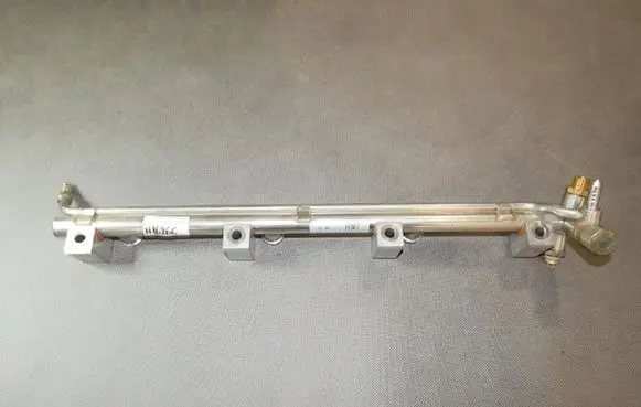 Volkswagen PASSAT B7 Fuel main line pipe 03H133316M