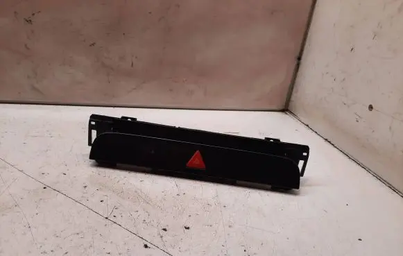 Volkswagen PASSAT B6 Hazard light switch 300953509