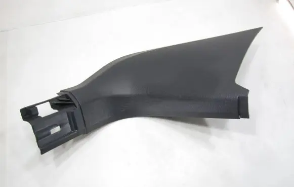 Foot area side trim
