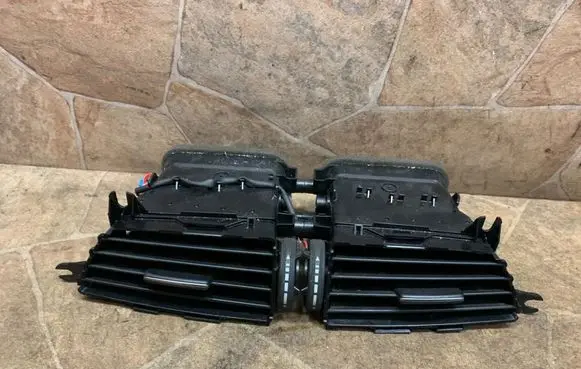 Mercedes-Benz C W204 Other center console (tunnel) element A2048308454