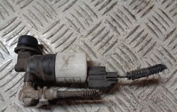 Ford Grand C-MAX Windscreen/windshield washer pump BK2117K624BA AV6117K624AA