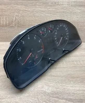 Audi A4 S4 B5 8D Speedometer (instrument cluster) 8D0919861H 861H
