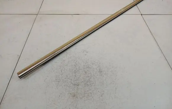 Volkswagen PASSAT B6 Front door glass trim molding 3C4837475