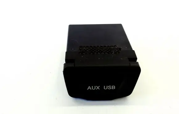 Hyundai Santa Fe AUX in-socket connector 961202W500
