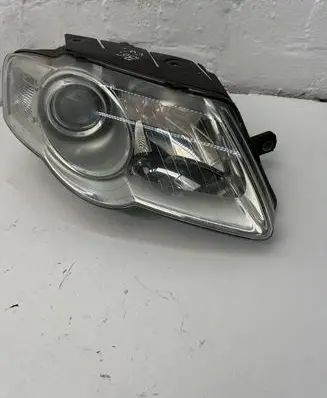 Volkswagen PASSAT B6 Headlight/headlamp 3C0941006T
