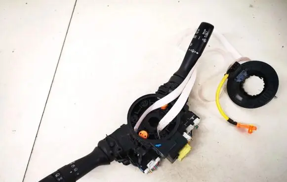 Toyota Hilux (AN10, AN20, AN30) Wiper turn signal indicator stalk/switch 17f653 52171