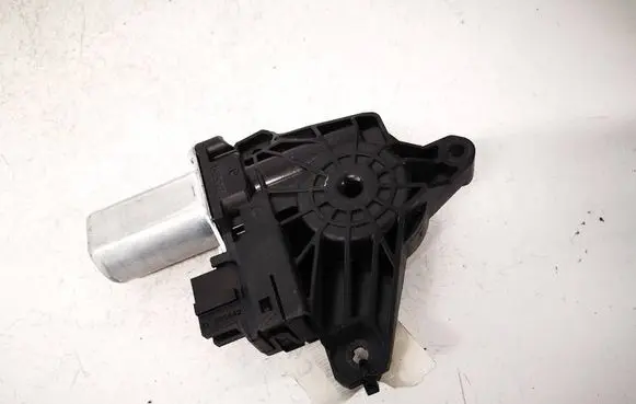 Mercedes-Benz GLA H247 Rear door window regulator motor A2469063200