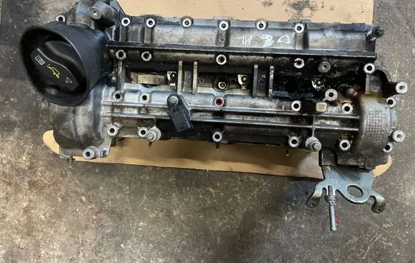 Mercedes-Benz ML W164 Engine head A6420100821 A6420101630 R642016