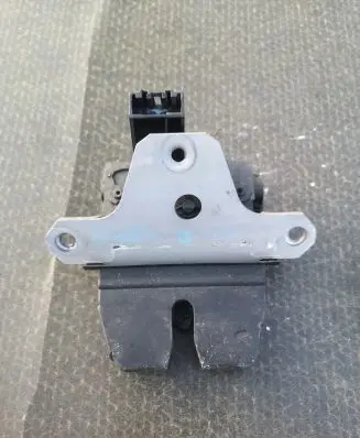 Ford Focus Tailgate/trunk/boot lock/catch/latch 8M51R442A66DB