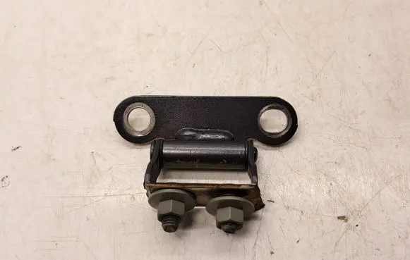 Toyota Corolla Verso AR10 Tailgate/trunk/boot hinge 6881002020