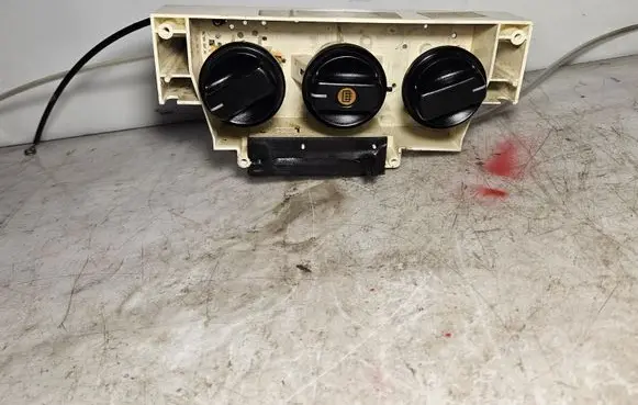 Opel Agila A Climate control unit 9204175 7440083E30