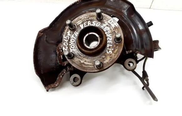 Toyota Verso Front wheel hub