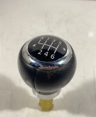 Volkswagen Golf V Gear shift switch/knob 
