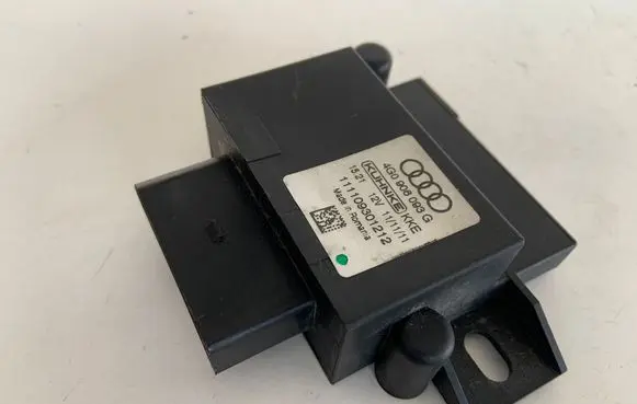 Audi A6 S6 C7 4G Fuel pump relay 4G0906093G