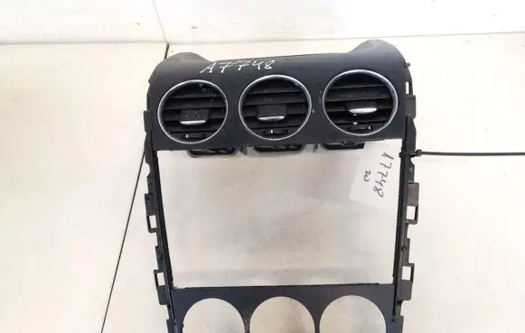 Dash center air vent grill