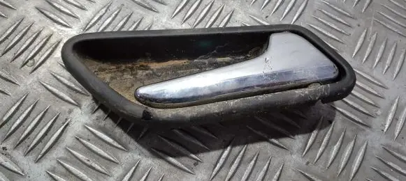 Rear door interior handle